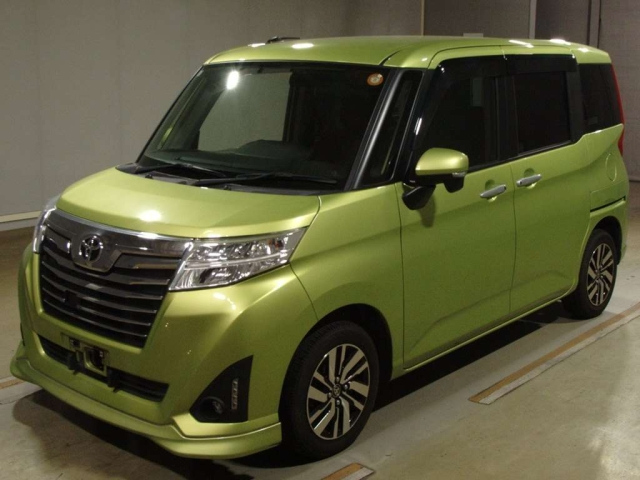 TOYOTA ROOMY 2017