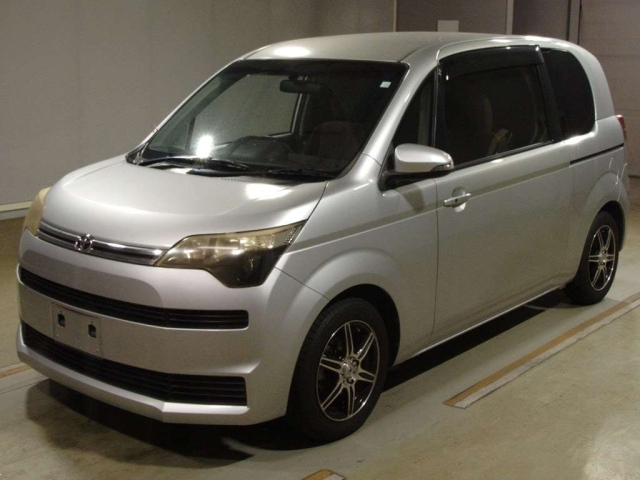 TOYOTA SPADE 2012