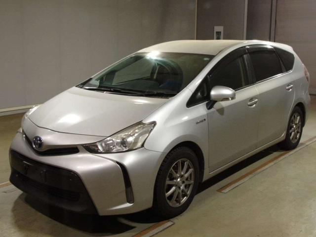 TOYOTA PRIUS ALPHA 2017