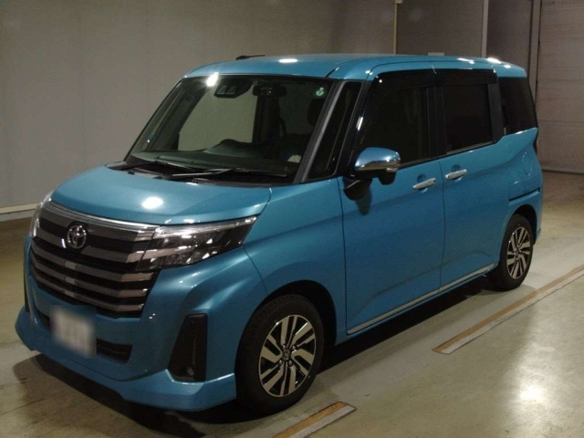 TOYOTA ROOMY 2023