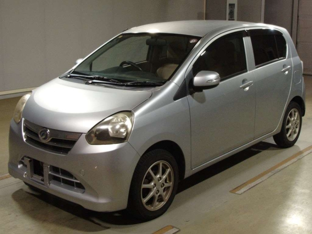 DAIHATSU MIRA E S 2012