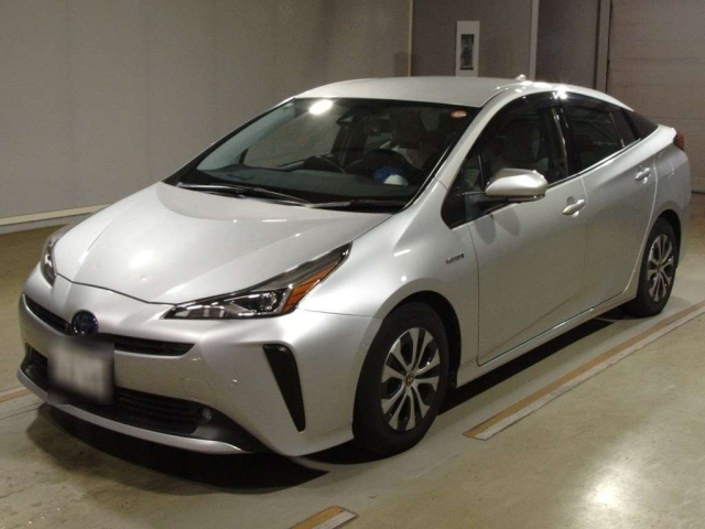TOYOTA PRIUS 2021