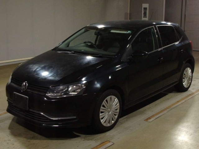 VOLKSWAGEN POLO 2016