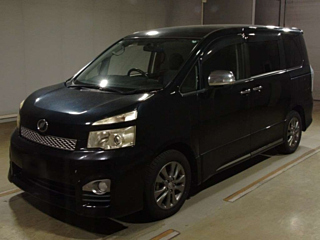 TOYOTA VOXY 2011