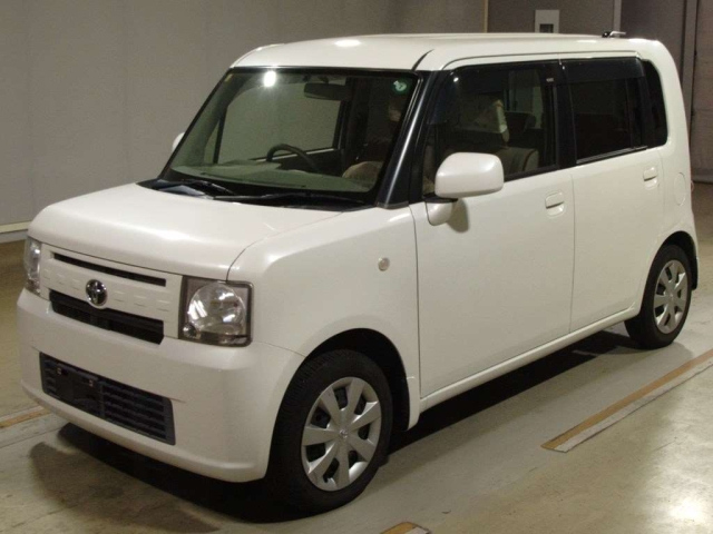 TOYOTA PIXIS SPACE 2012