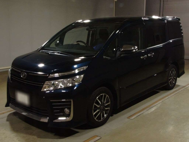 TOYOTA VOXY 2015