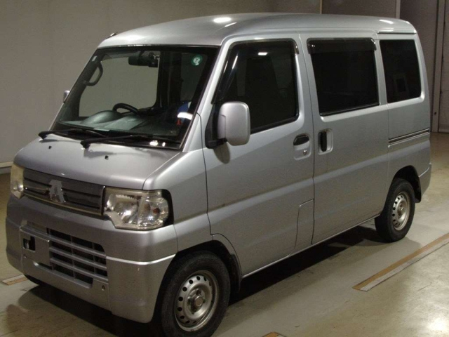 MITSUBISHI MINICAB VAN 2013