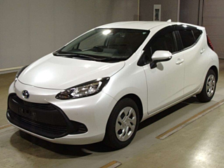 TOYOTA AQUA 2022
