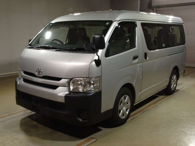TOYOTA HIACE 2016