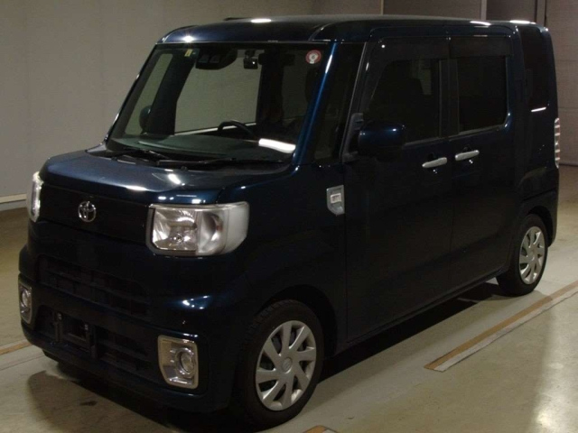 TOYOTA PIXIS MEGA 2020