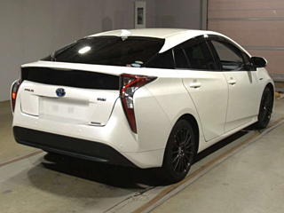 TOYOTA PRIUS 2018