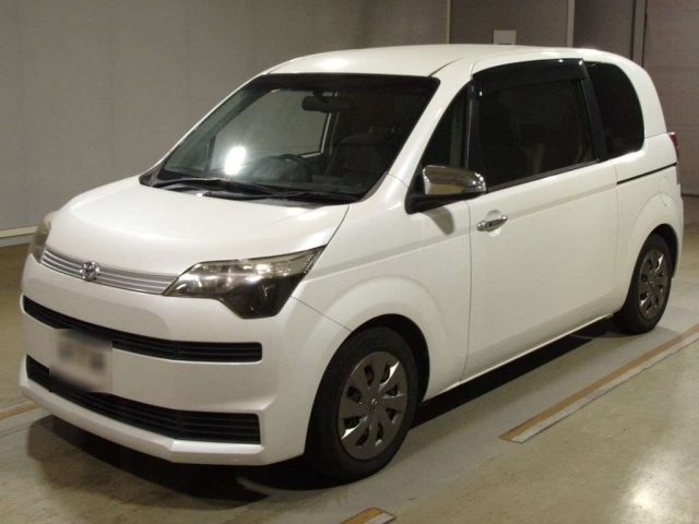 TOYOTA SPADE 2014