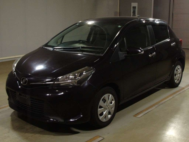 TOYOTA VITZ 2016