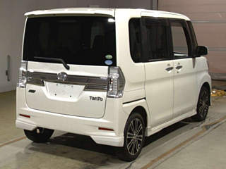 DAIHATSU TANTO 2014