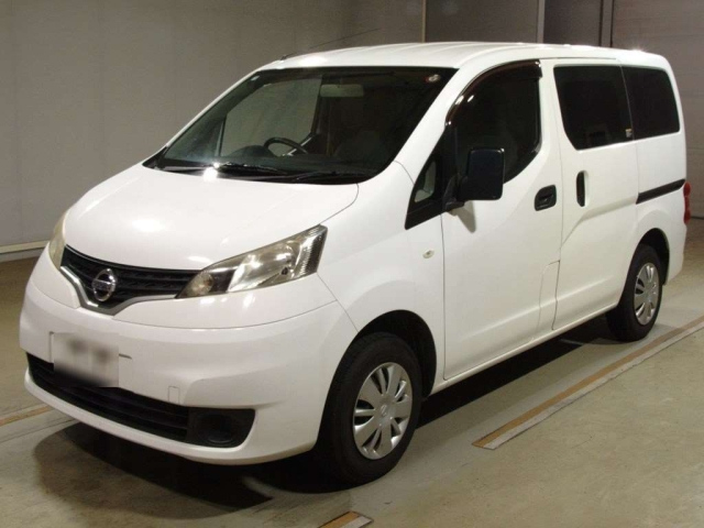 NISSAN NV200 2012