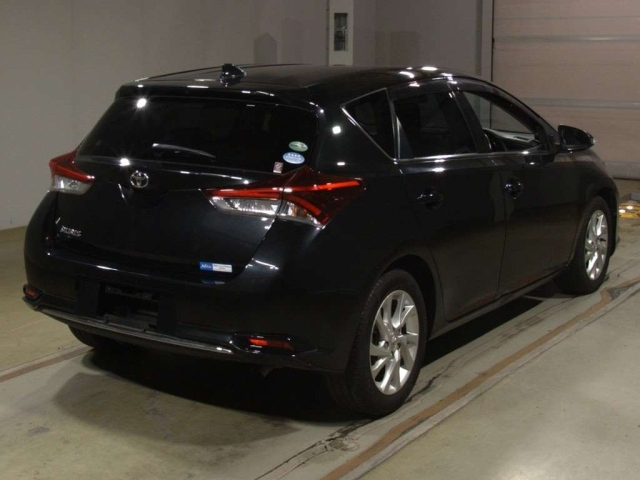 TOYOTA AURIS 2015