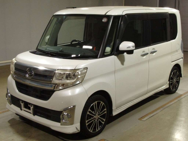 DAIHATSU TANTO 2014