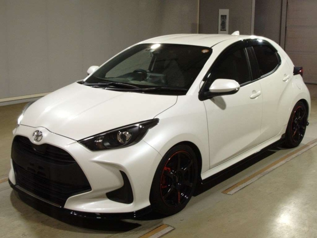 TOYOTA YARIS 2021