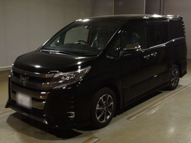 TOYOTA NOAH 2021