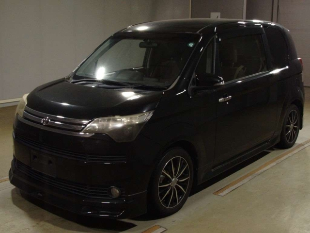 TOYOTA SPADE 2013