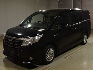 TOYOTA NOAH 2015