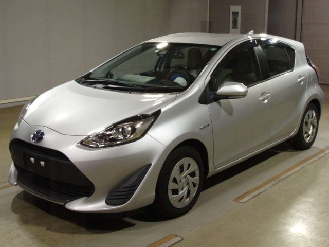 TOYOTA AQUA 2020