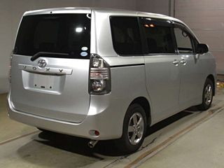 TOYOTA VOXY 2008