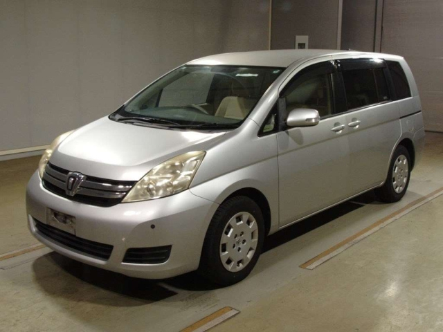 TOYOTA ISIS 2013