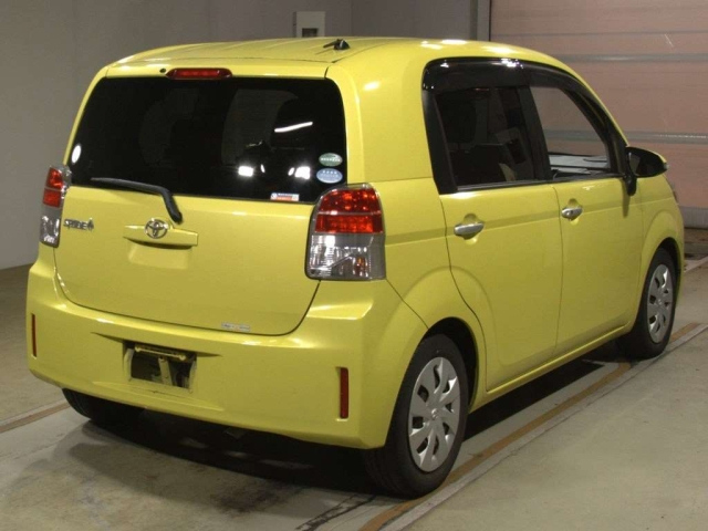 TOYOTA SPADE 2015