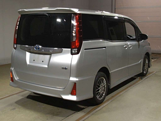 TOYOTA NOAH 2016