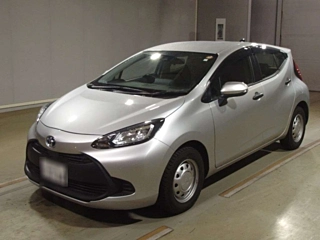 TOYOTA AQUA 2023