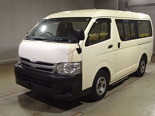 TOYOTA HIACE 2013