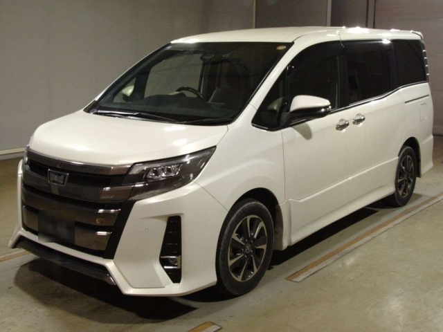 TOYOTA NOAH 2020