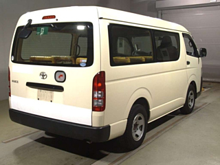 TOYOTA HIACE 2013