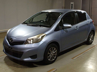 TOYOTA VITZ 2013