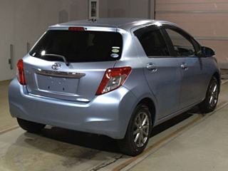 TOYOTA VITZ 2013