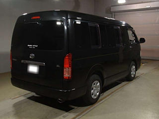TOYOTA HIACE 2011