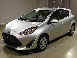 TOYOTA AQUA 2020