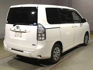TOYOTA VOXY 2013