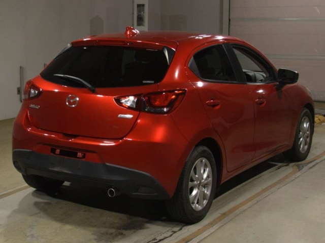MAZDA DEMIO 2017