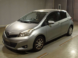 TOYOTA VITZ 2011