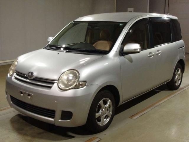 TOYOTA SIENTA 2012