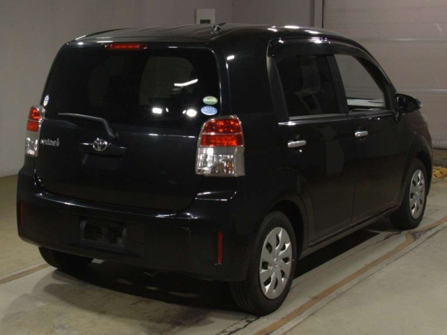TOYOTA SPADE 2015