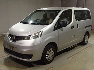 NISSAN NV200 2013