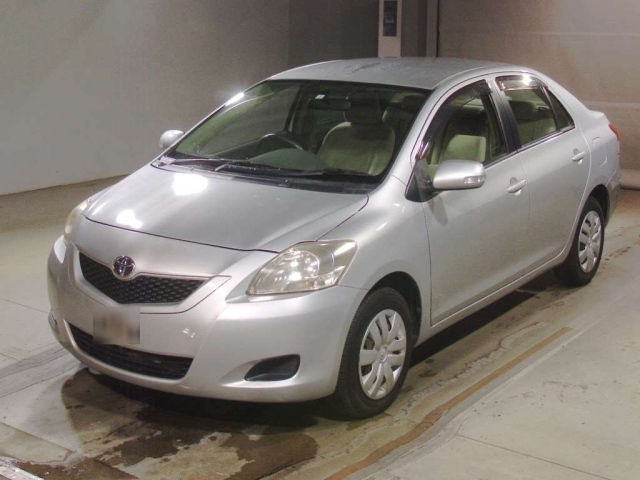 TOYOTA BELTA 2010