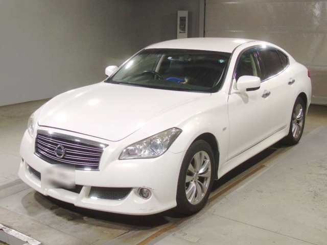 NISSAN FUGA 2014