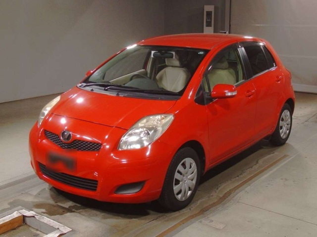 TOYOTA VITZ 2010