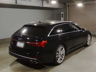 Заказать AUDI S6 SERIES