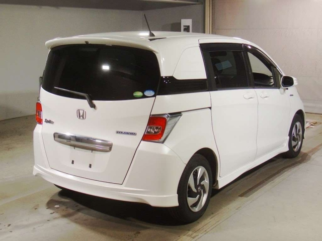 HONDA FREED 2015
