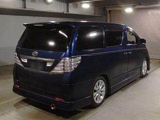 TOYOTA VELLFIRE 2010